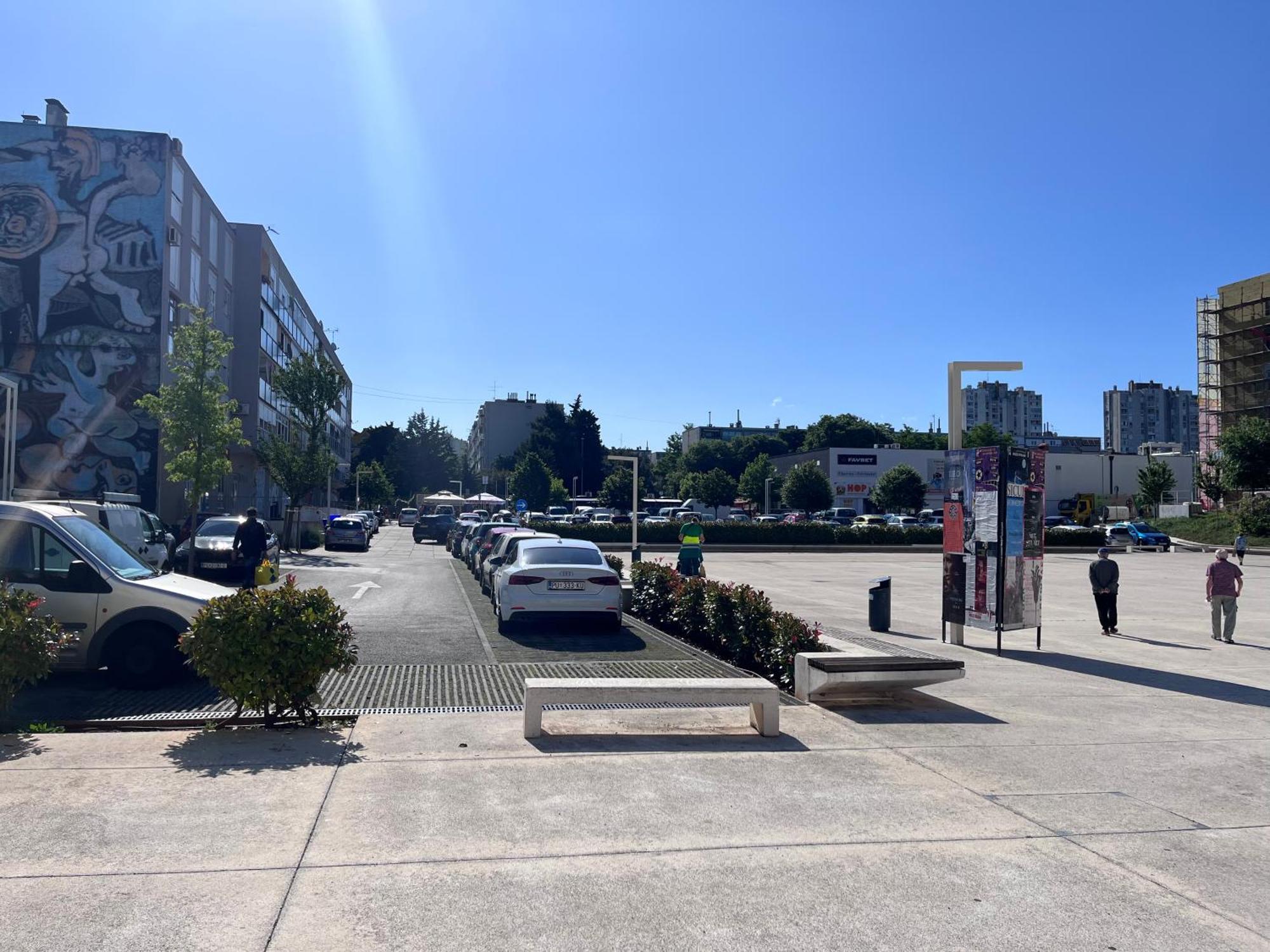 King's Square - Free Parking Pula