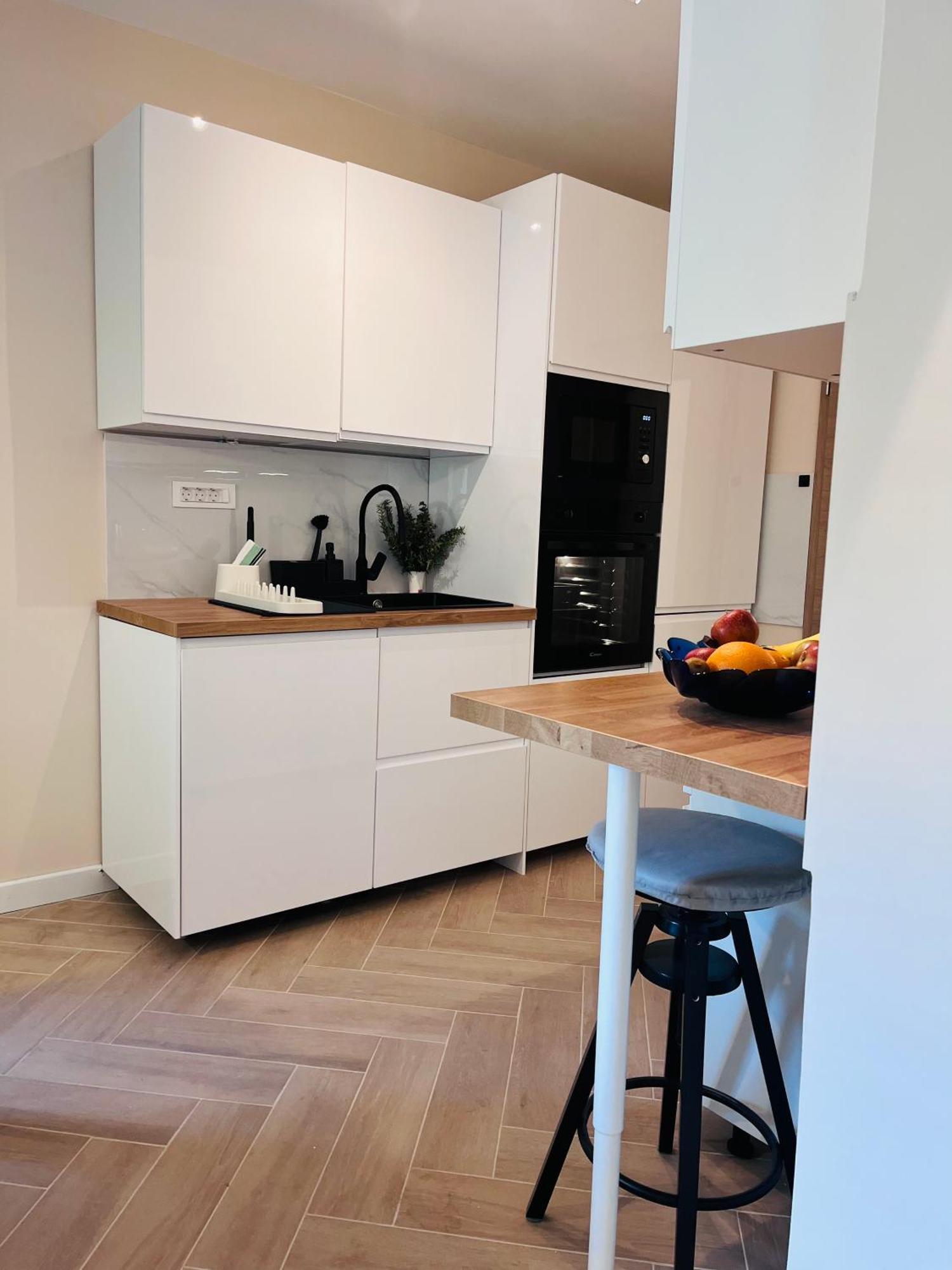 King's Square - Free Parking Apartment