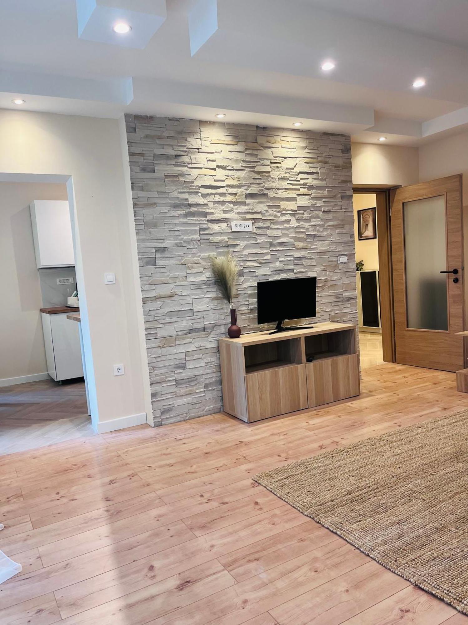 King's Square - Free Parking Apartment